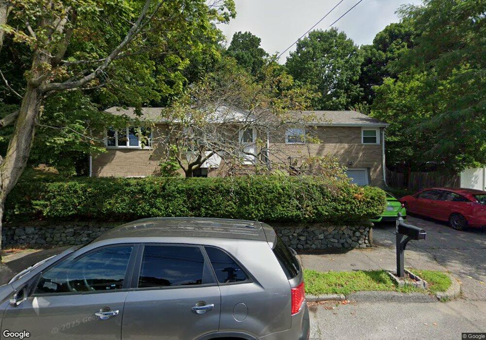 199 Hardy Pond Rd, Waltham, MA 02451 - photo 1