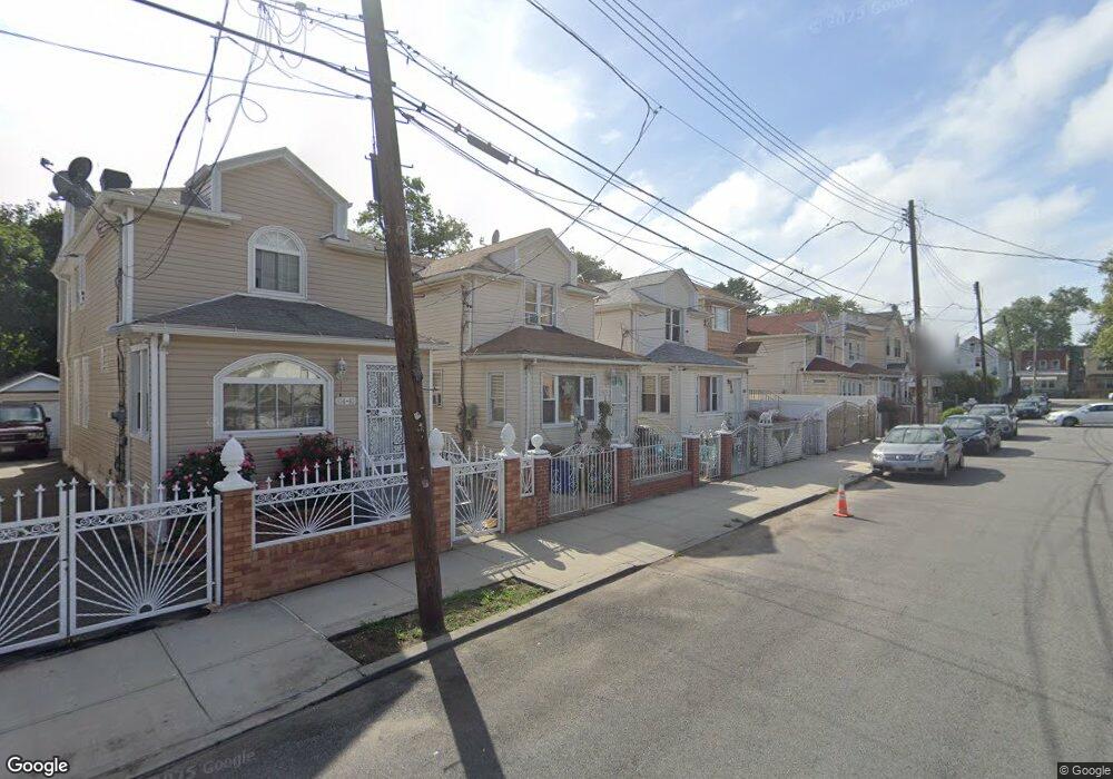 10432 164th Place, Jamaica, NY 11433 - photo 1