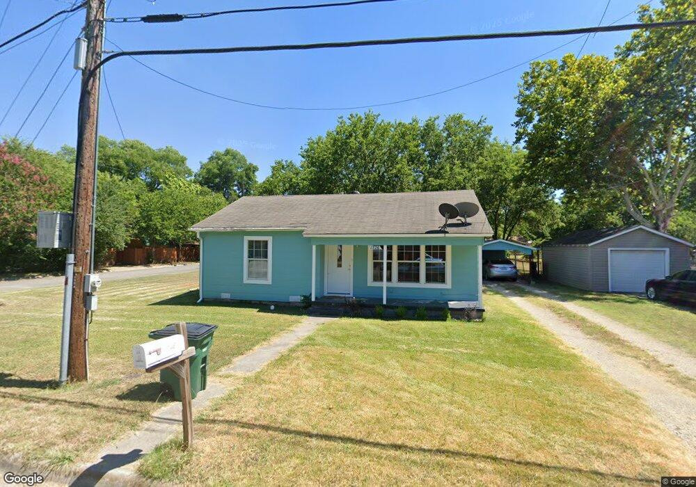 1526 Truelove St, Gainesville, TX 76240 - photo 1