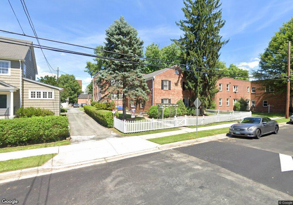 10410 Fawcett St, Kensington, MD 20895 - photo 1