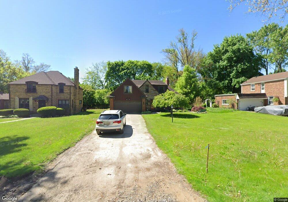 136 Barrington Rd, Bloomfield Hills, MI 48302 - photo 1