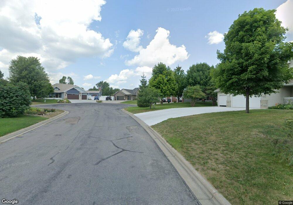 938 Oakcrest Ct, Sauk Rapids, MN 56379 - photo 1