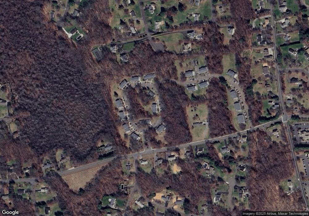 90 Hidden Knolls Cir unit 90, Monroe, CT 06468 - photo 1