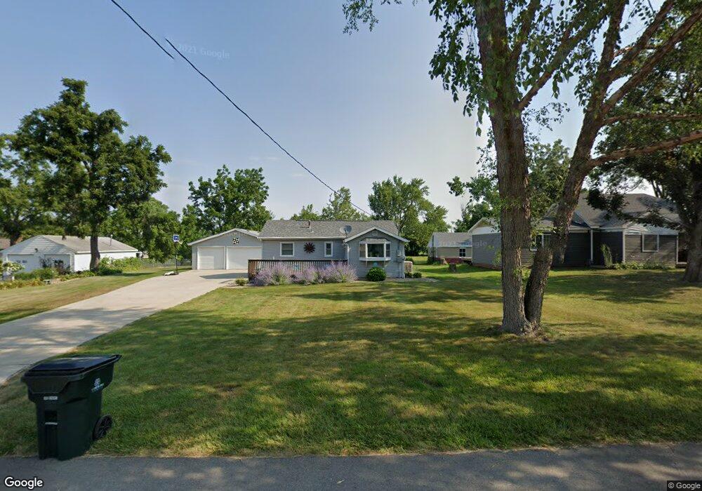4410 Cedarcrest Ct NW, Cedar Rapids, IA 52405 - photo 1