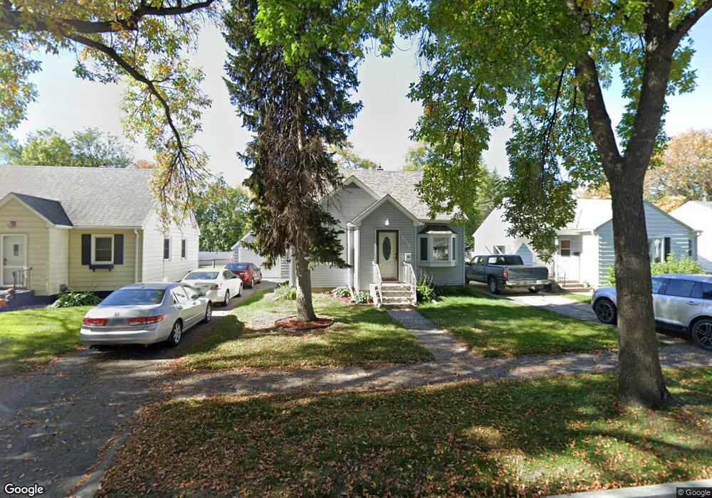 1114 S 9th St, Grand Forks, ND 58201 - photo 1