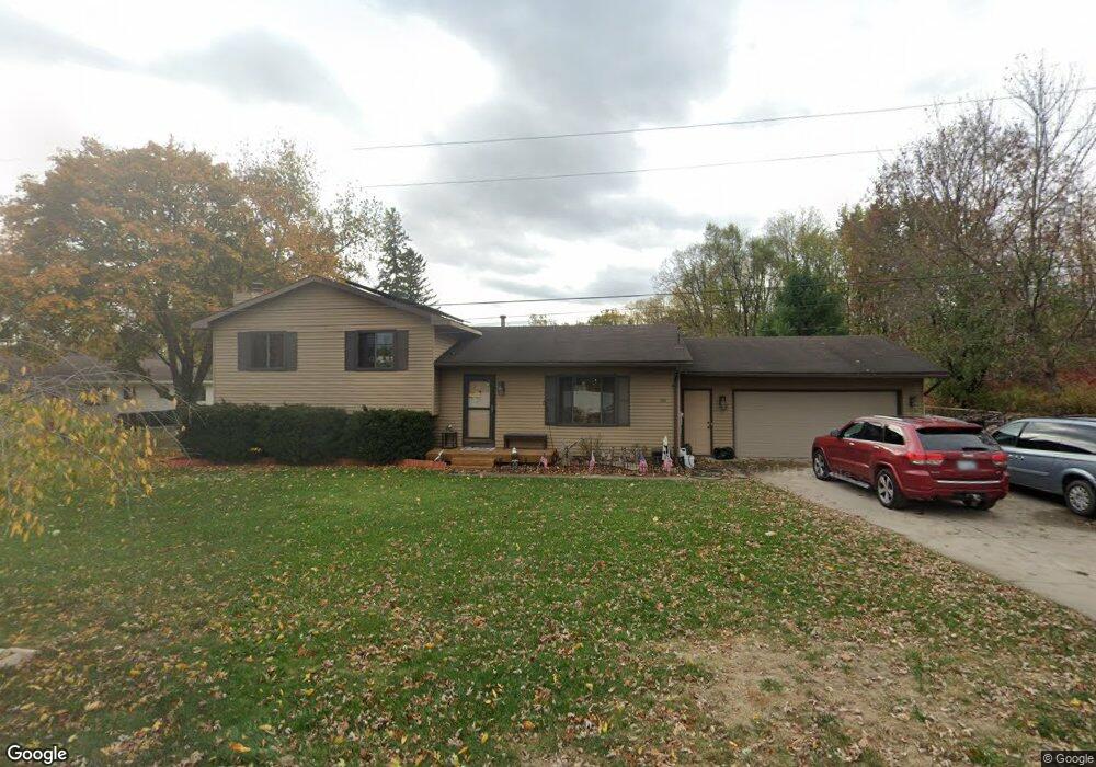 6555 Hunt Rd, West Bloomfield, MI 48324 - photo 1