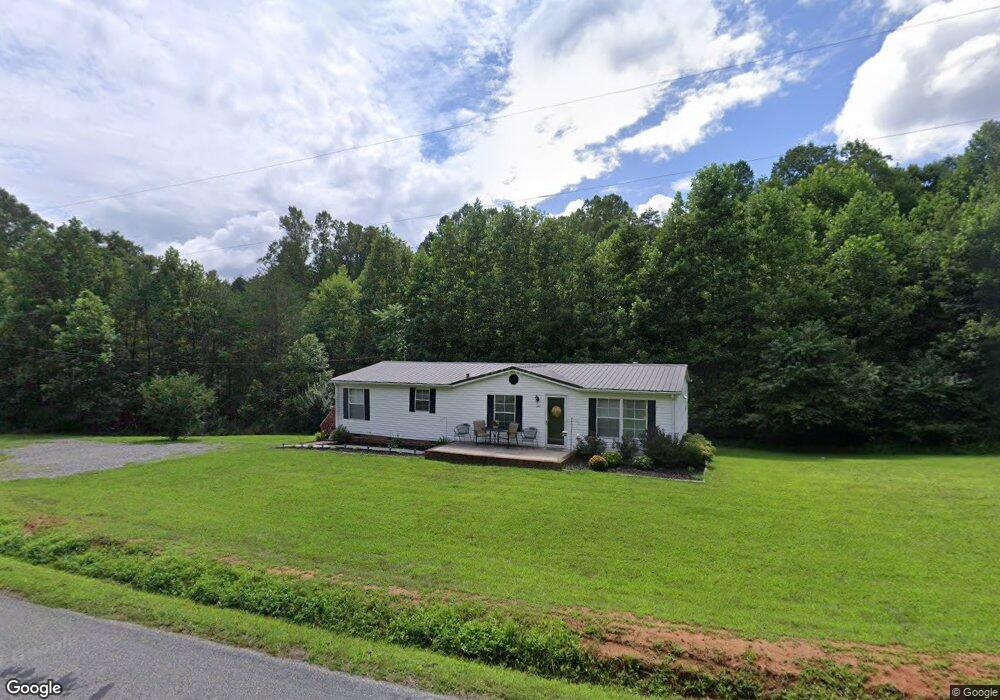 632 Lawrence Dr, Martinsville, VA 24112 - photo 1