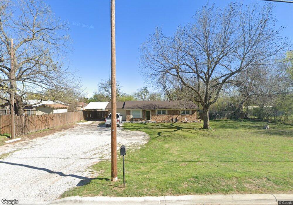 300 W Oak St, Decatur, TX 76234 - photo 1