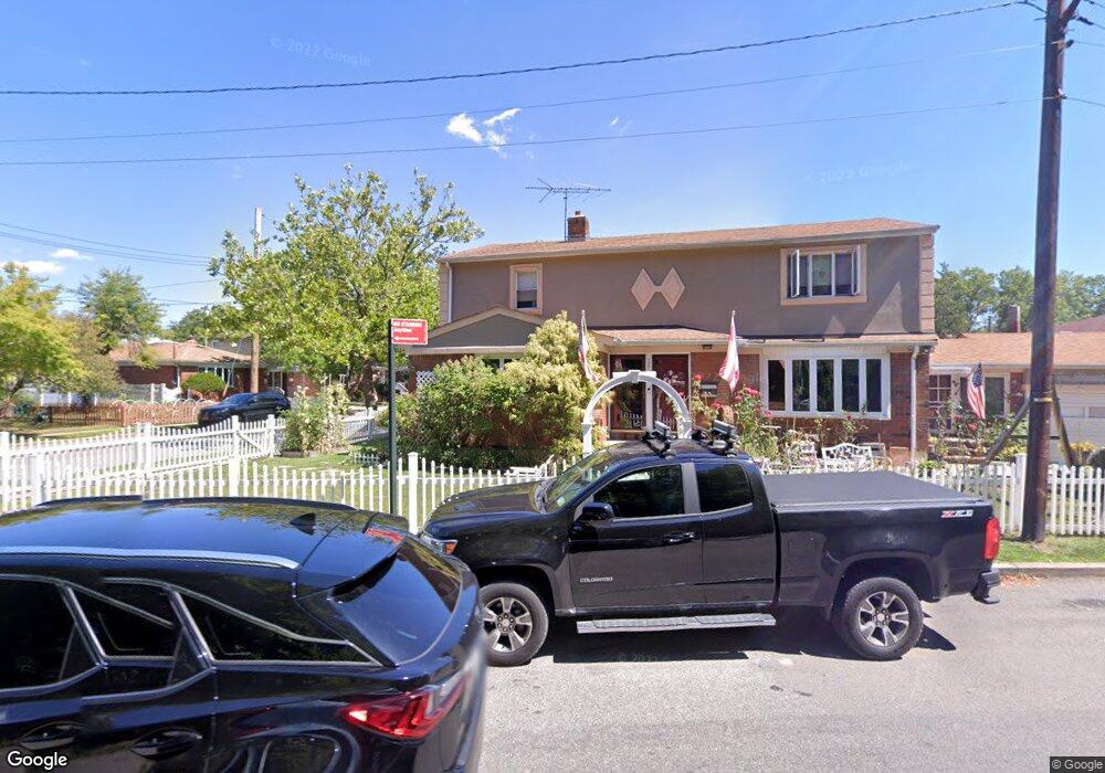 327 Riedel Ave, Staten Island, NY 10306 - photo 1