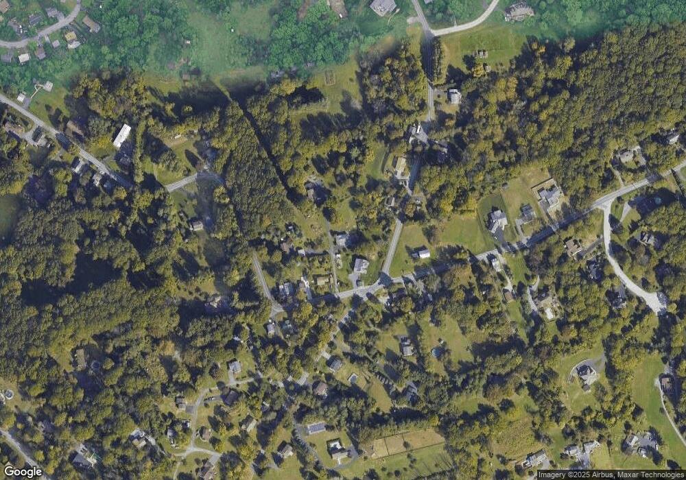 1815 Cedar Top Rd, Reading, PA 19607 - photo 1