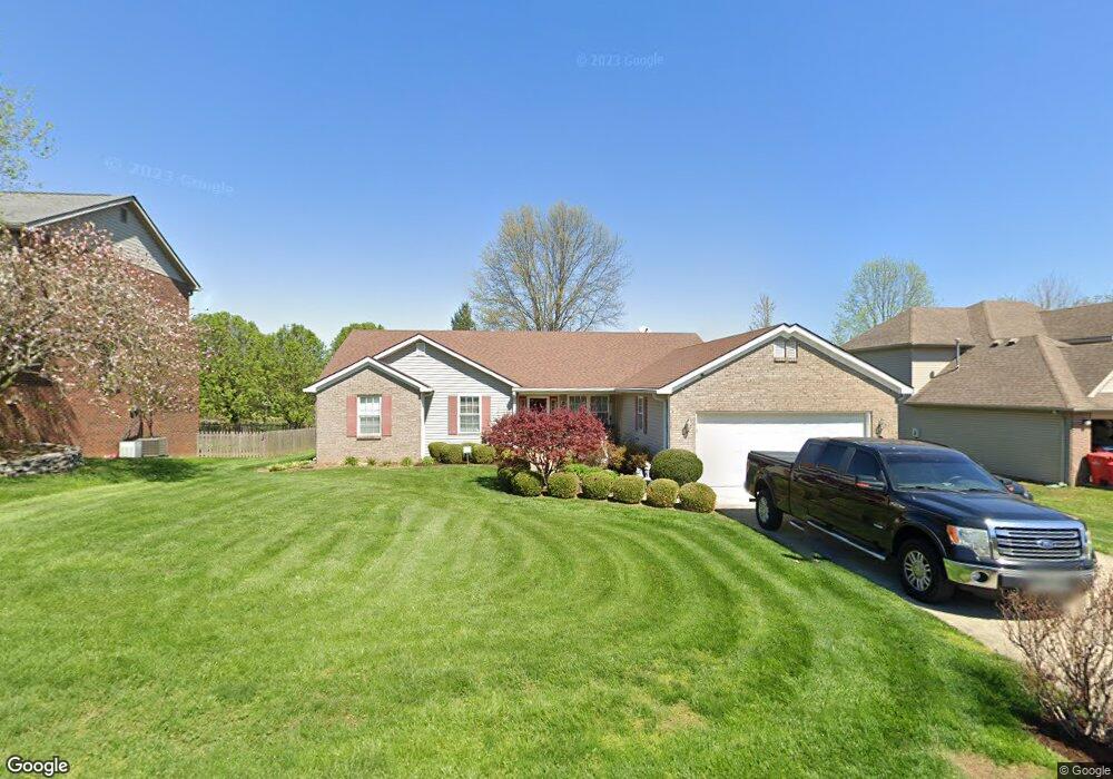 426 Goebel Dr, Frankfort, KY 40601 - photo 1