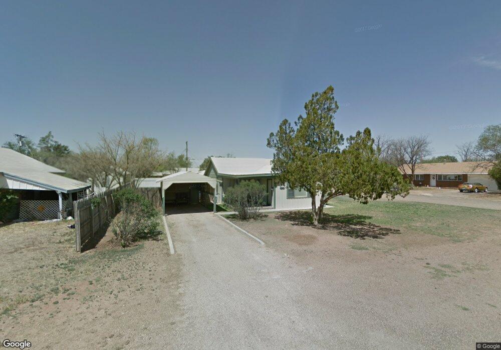2901 W 8th St, Plainview, TX 79072 - photo 1