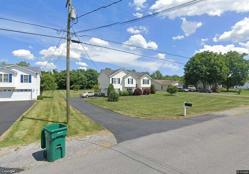 442 Willis Dr, Bunker Hill, WV 25413 - photo 1