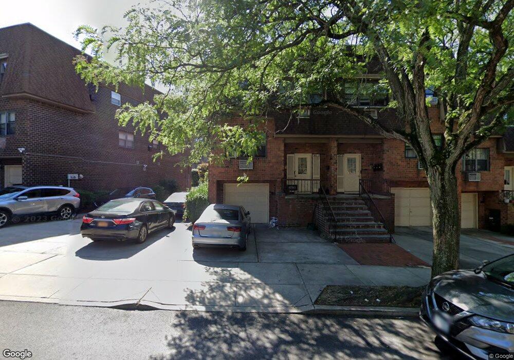 24016 69th Ave unit 44, Little Neck, NY 11362 - photo 1