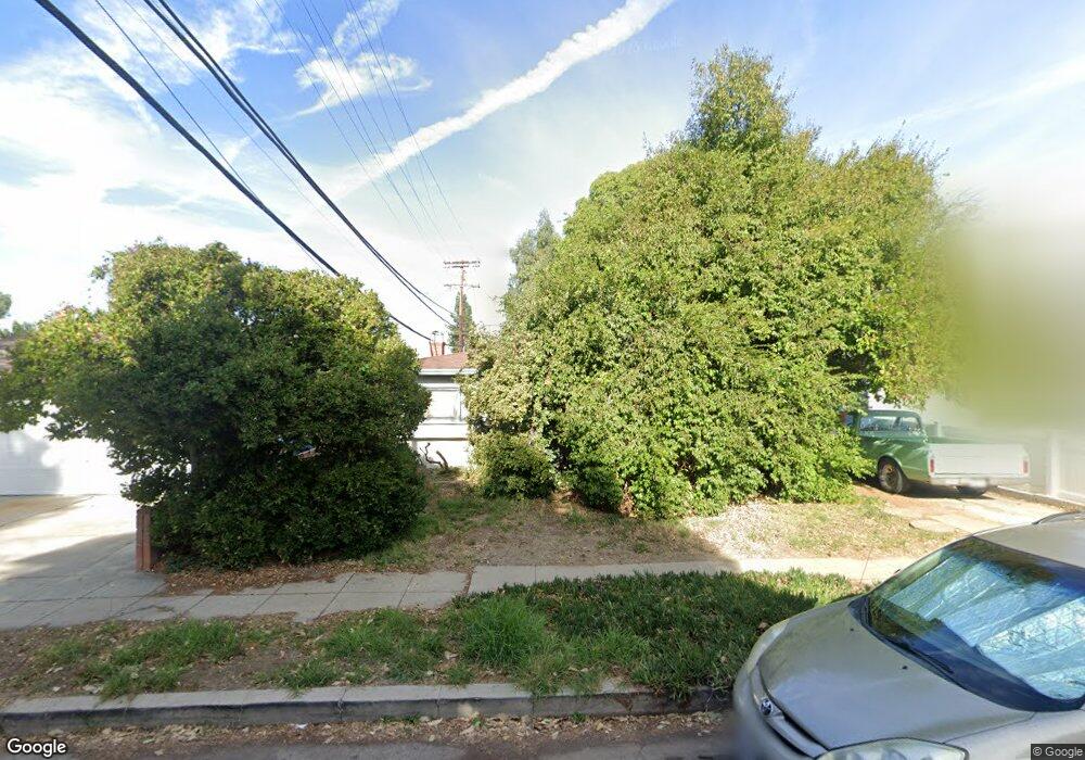 21941 Ybarra Rd, Woodland Hills, CA 91364 - photo 1