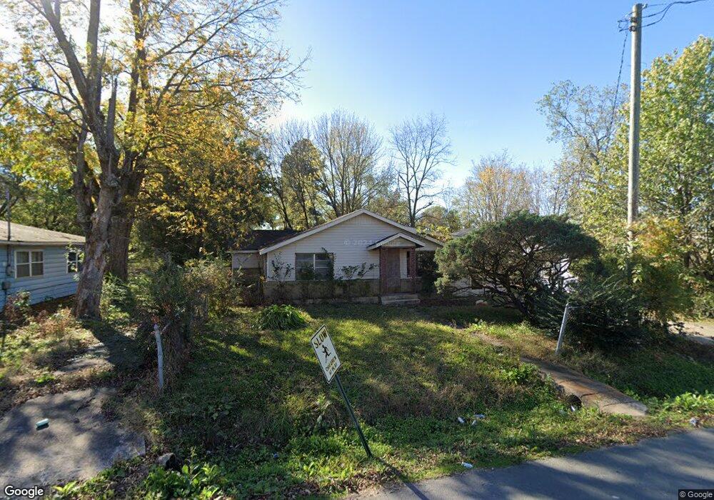 1110 E 1st St, Stuttgart, AR 72160 - photo 1