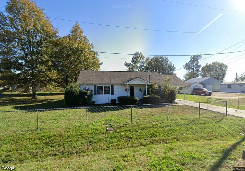 1915 S Grand Ave, Stuttgart, AR 72160 - photo 1