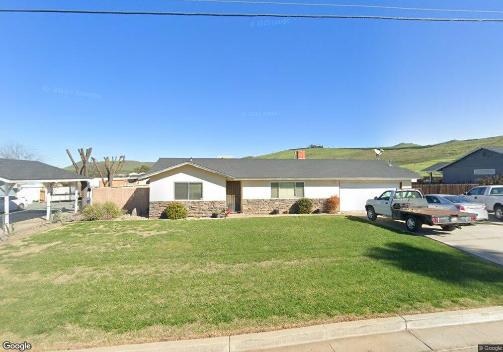 760 E Henderson Ave, Porterville, CA 93257 - photo 1