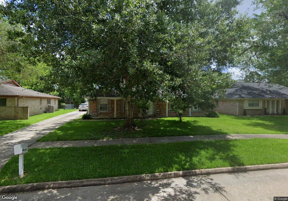 345 Dawn Hill Dr, Friendswood, TX 77546 - photo 1