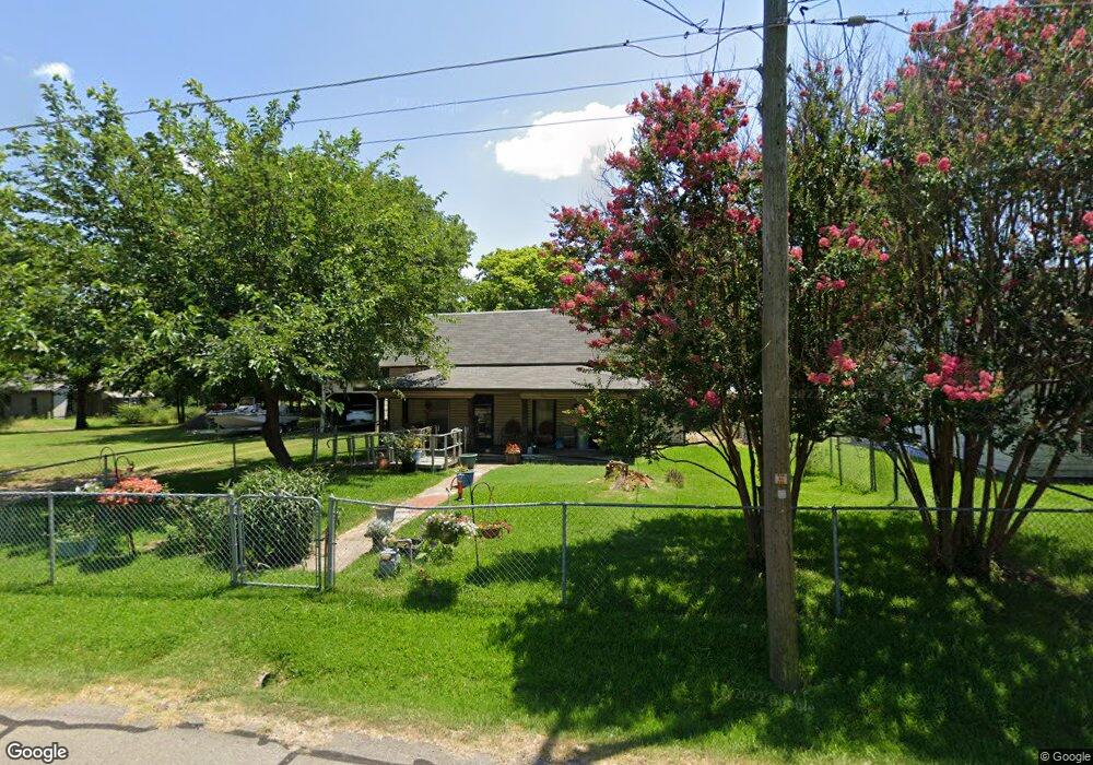 416 E 6th St, Bonham, TX 75418 - photo 1