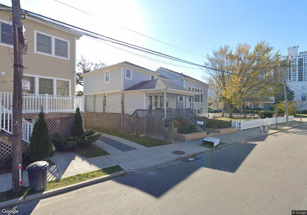 305 Seagirt Ave, Far Rockaway, NY 11691 - photo 1