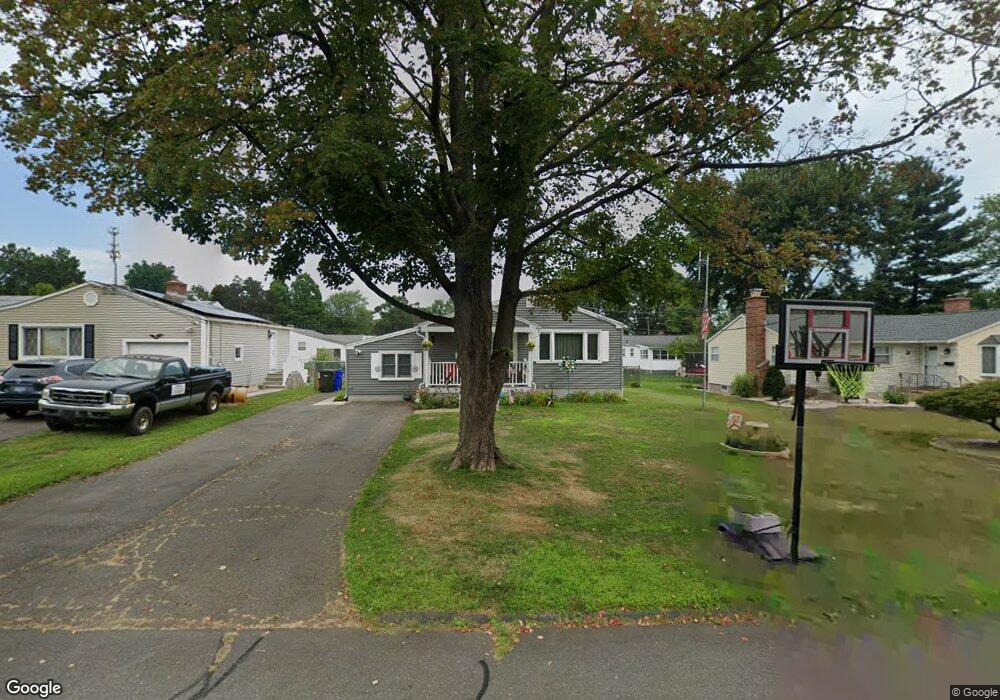 70 Crystal St, Wethersfield, CT 06109 - photo 1