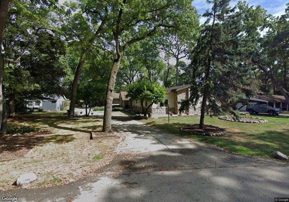 5655 Woodland Pass, Bloomfield Hills, MI 48301 - photo 1