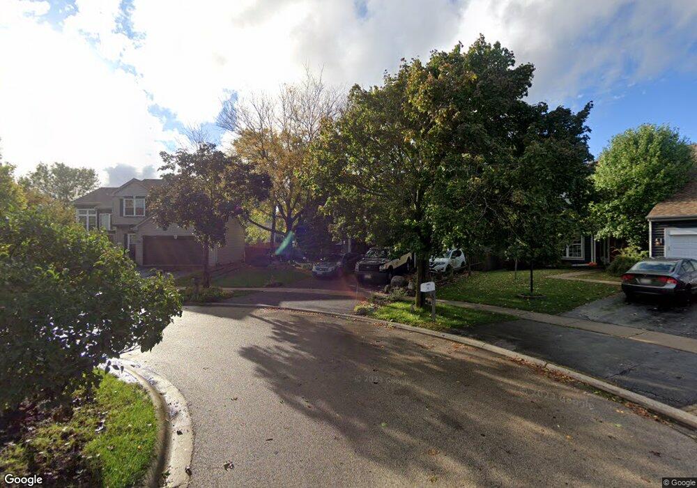 7 Joseph Ct, Lake In the Hills, IL 60156 - photo 1