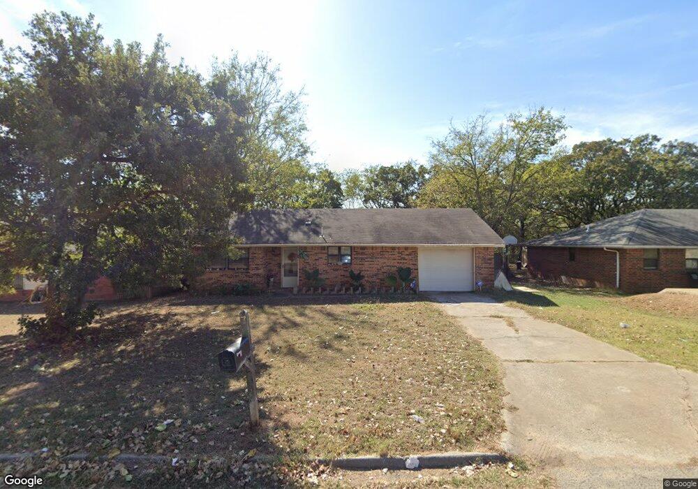 7 Walker Cir, Shawnee, OK 74804 - photo 1