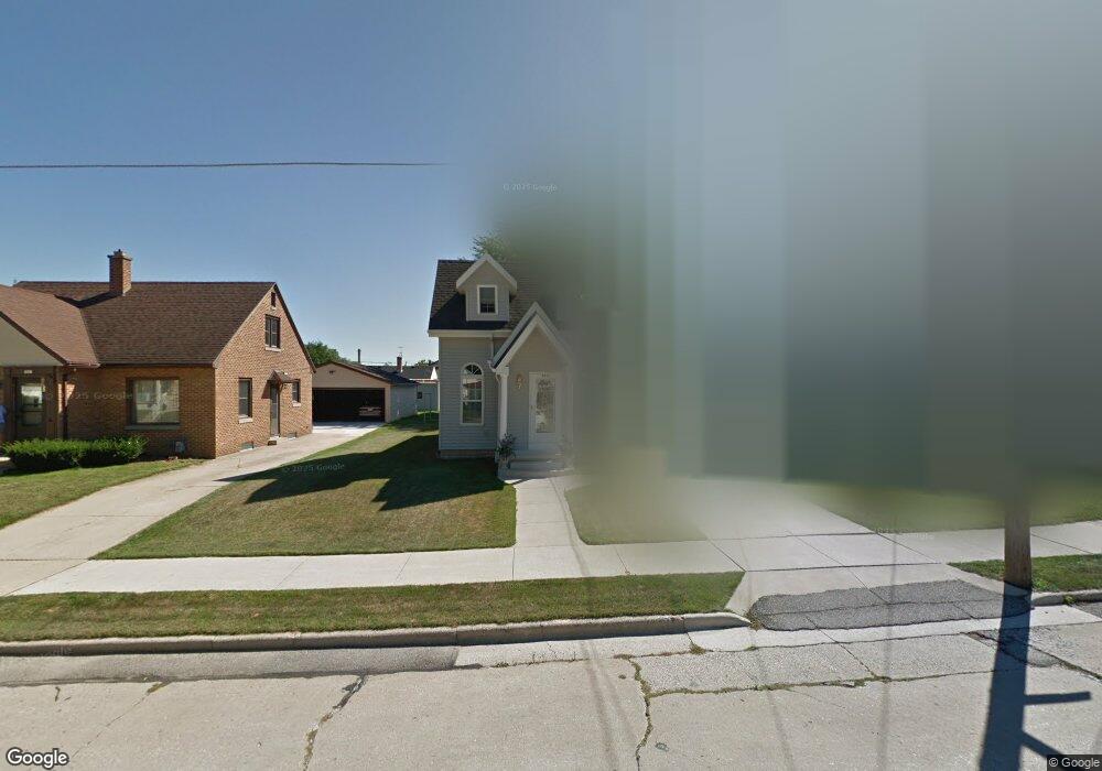 1831 Maple St, Manitowoc, WI 54220 - photo 1