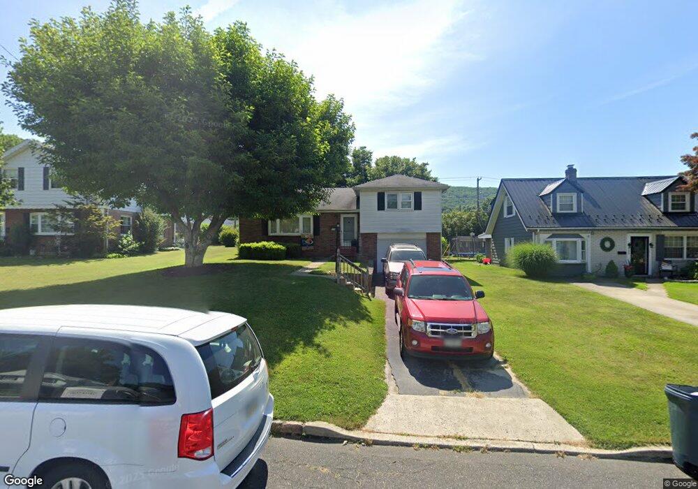 924 Evergreen St unit 926, Emmaus, PA 18049 - photo 1