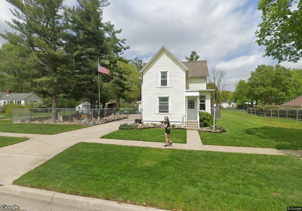 902 Michigan Ave, Adrian, MI 49221 - photo 1