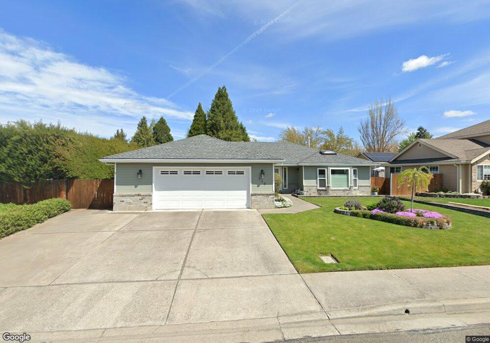 710 Brandon St, Central Point, OR 97502 - photo 1