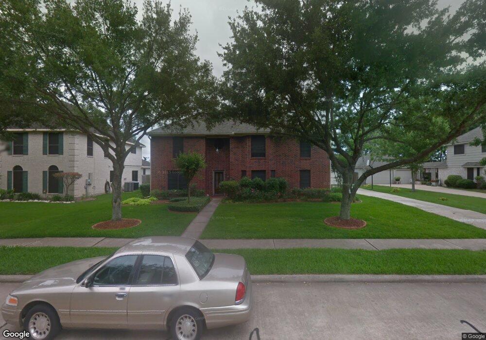 409 Regency Ct, Friendswood, TX 77546 - photo 1