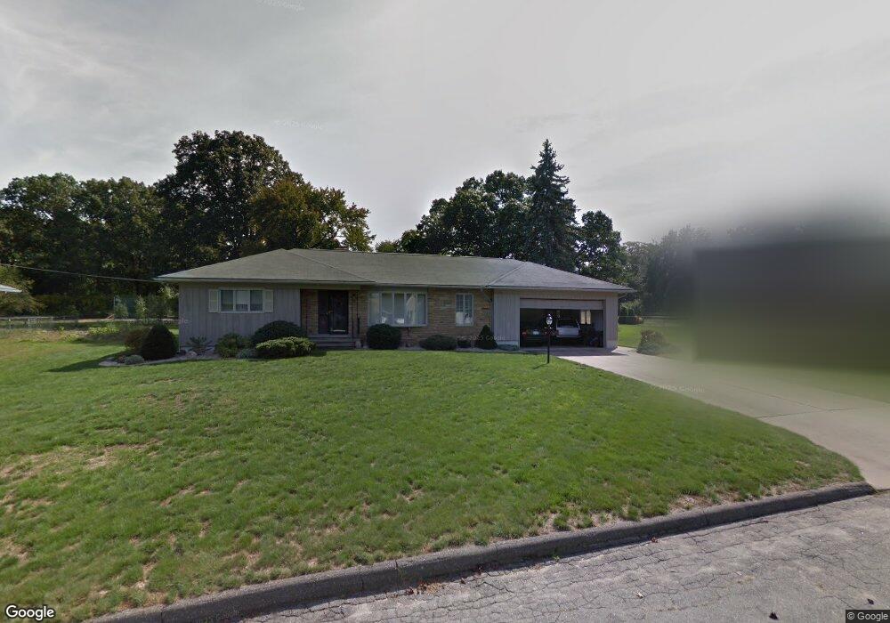 11 Fanjoy Dr, Chicopee, MA 01013 - photo 1