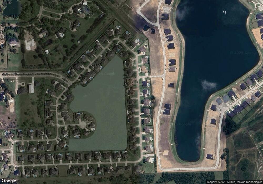 2227 Lakeway Dr, Friendswood, TX 77546 - photo 1