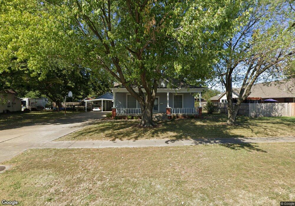 102 S Coo Y Yah St, Pryor, OK 74361 - photo 1