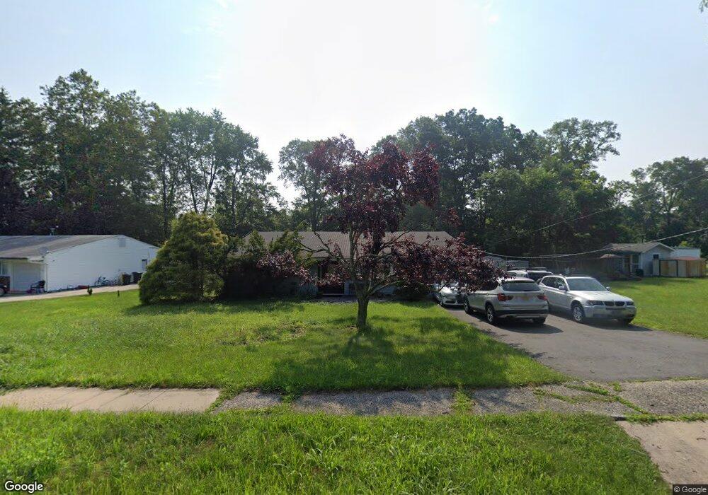 22 Dawson Rd, Kendall Park, NJ 08824 - photo 1