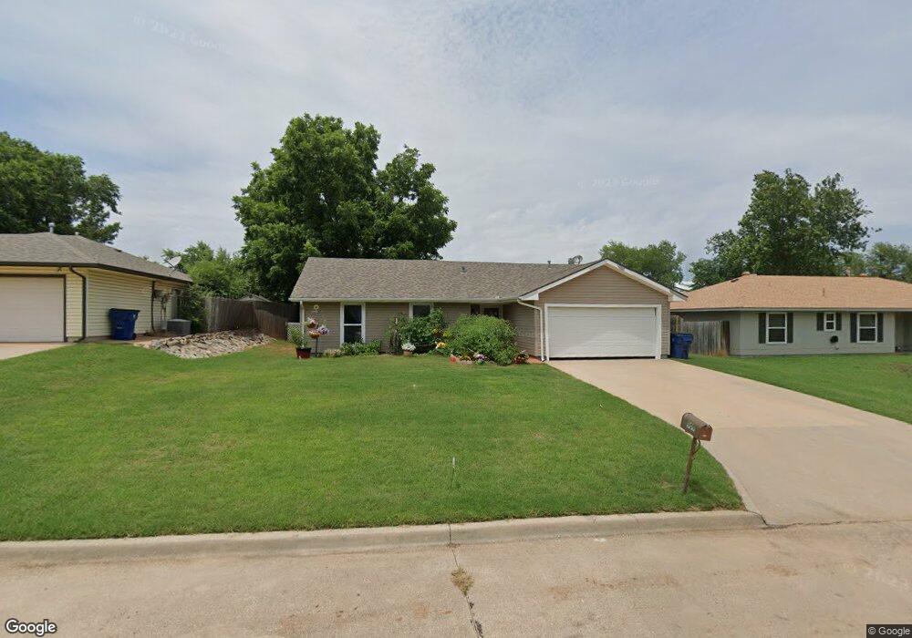 909 Northgate Ave, Duncan, OK 73533 - photo 1