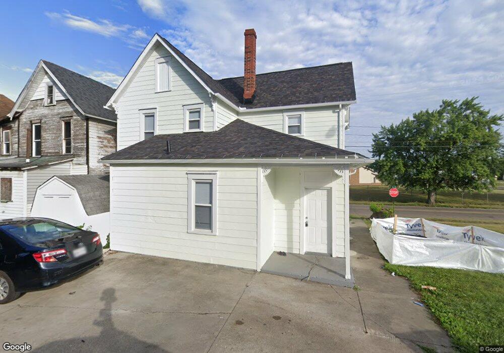 816 Ojays Pkwy NE, Canton, OH 44705 - photo 1