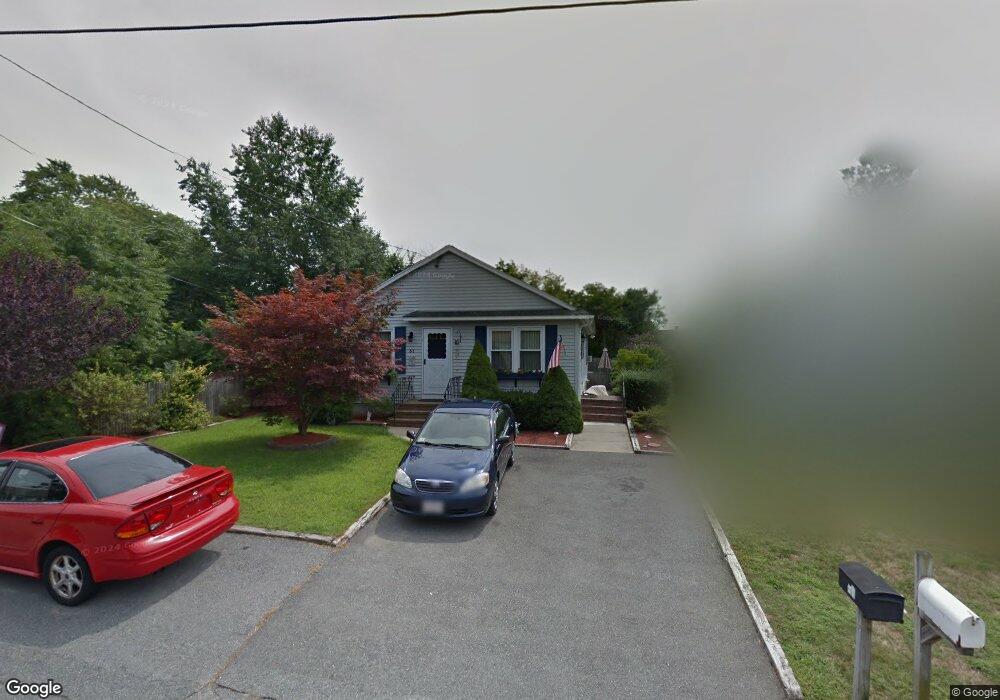 31 Guillotte St, Acushnet, MA 02743 - photo 1