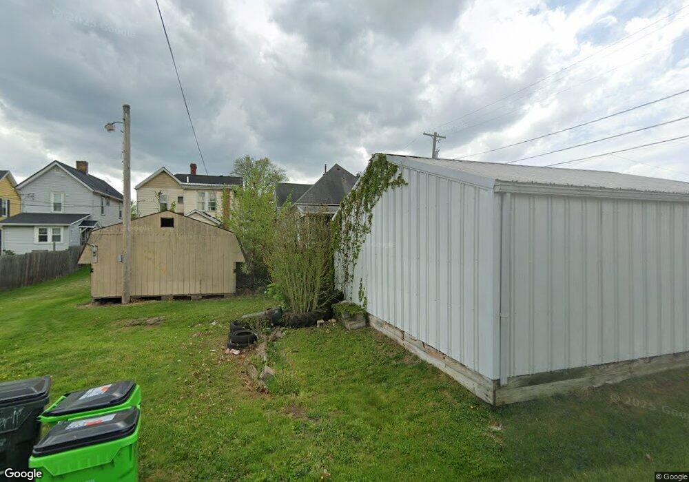 724 Vine St, Coshocton, OH 43812 - photo 1