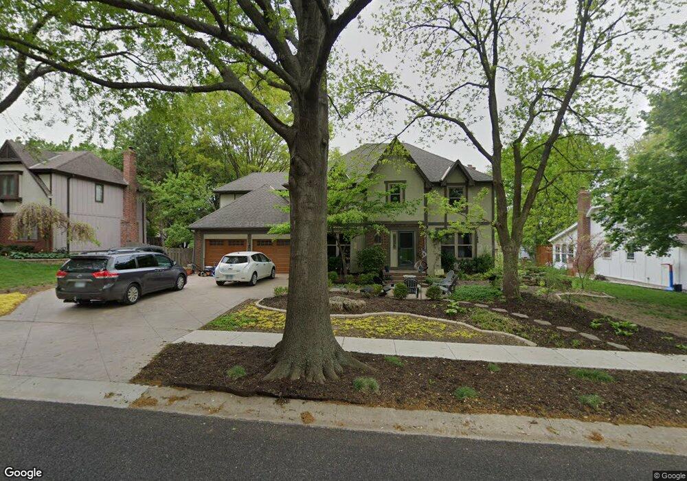 8512 Richards Rd, Lenexa, KS 66215 - photo 1