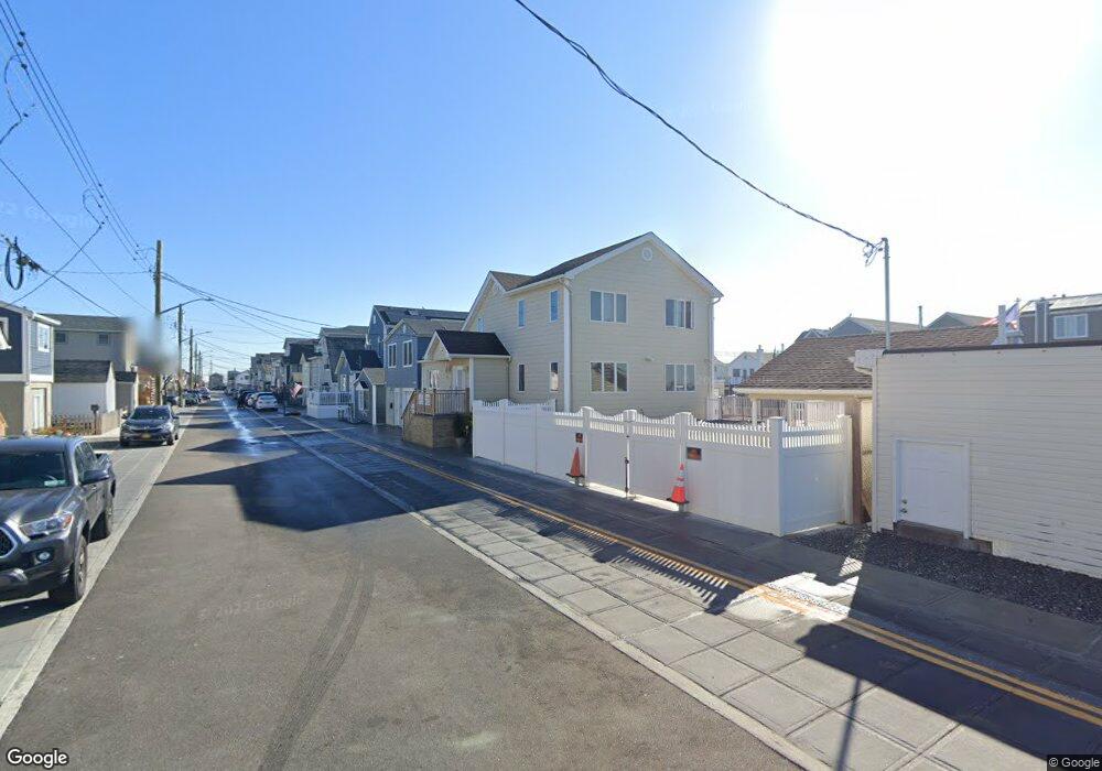 158-25 W 13th Rd, Broad Channel, NY 11693 - photo 1