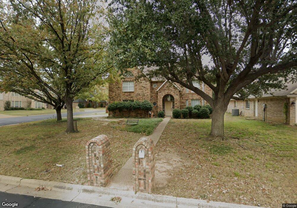 820 Tradonna Ln, Hurst, TX 76054 - photo 1