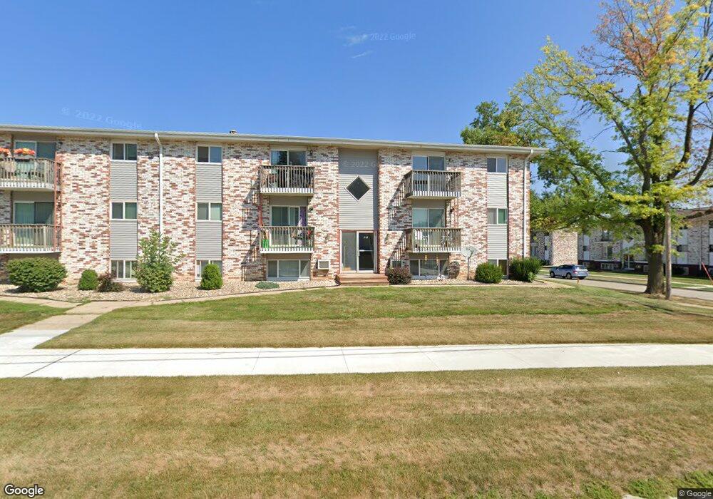 2912 O Ave NW, Cedar Rapids, IA 52405 - photo 1