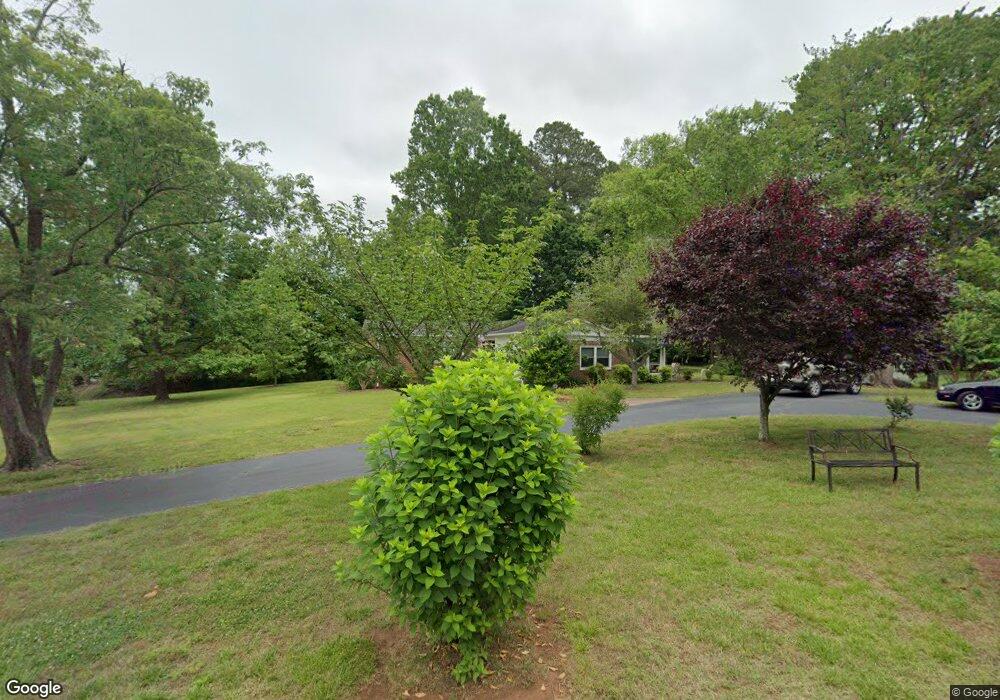 924 Maplewood Ln, Statesville, NC 28625 - photo 1