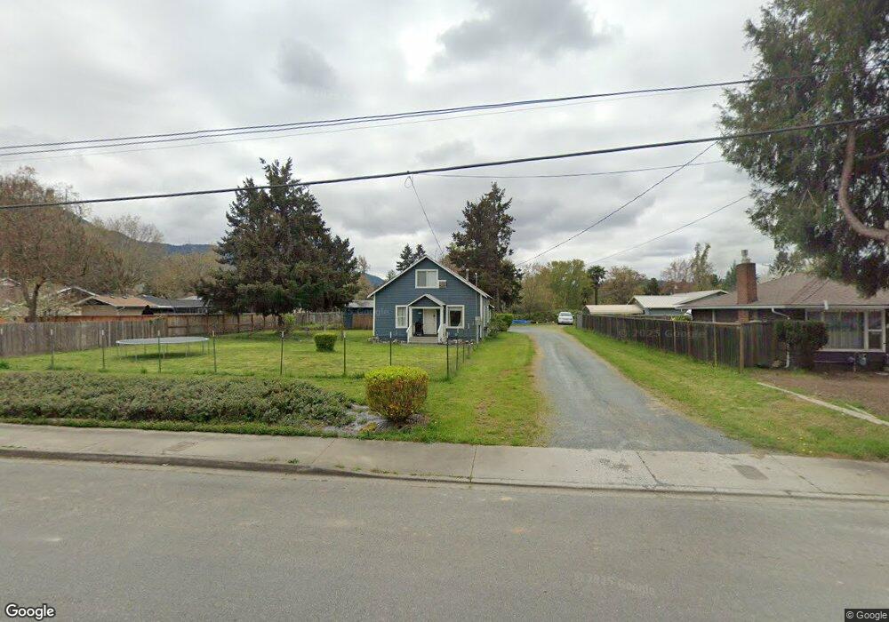 1039 SE N St, Grants Pass, OR 97526 - photo 1