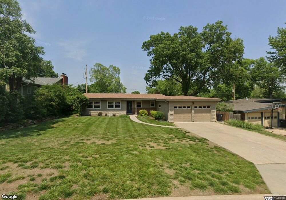 1708 SW 27th St, Topeka, KS 66611 - photo 1