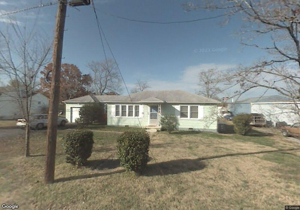 200 S Hillcrest Dr, Shelbyville, TN 37160 - photo 1